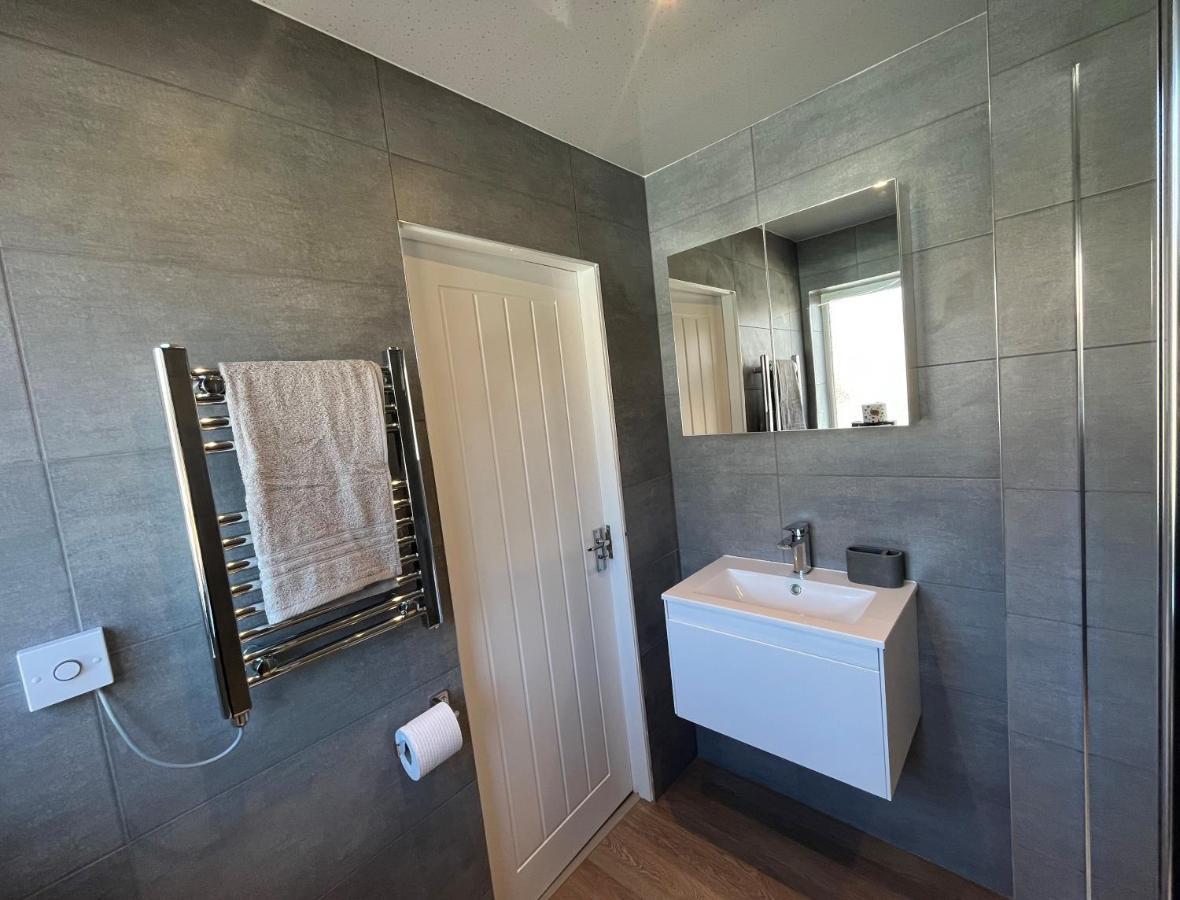 Contemporary 1 Bedroom Apartment Normanton  Εξωτερικό φωτογραφία