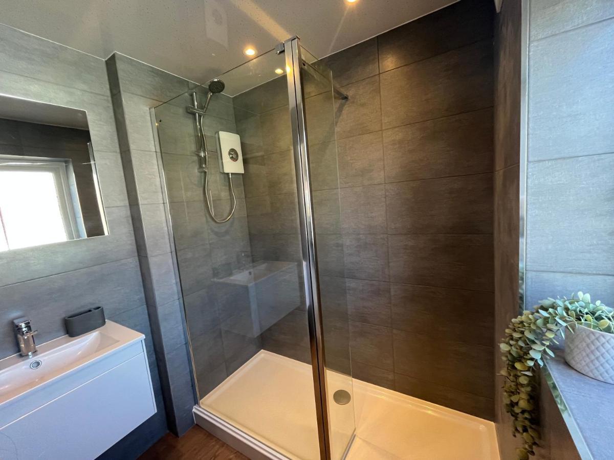 Contemporary 1 Bedroom Apartment Normanton  Εξωτερικό φωτογραφία